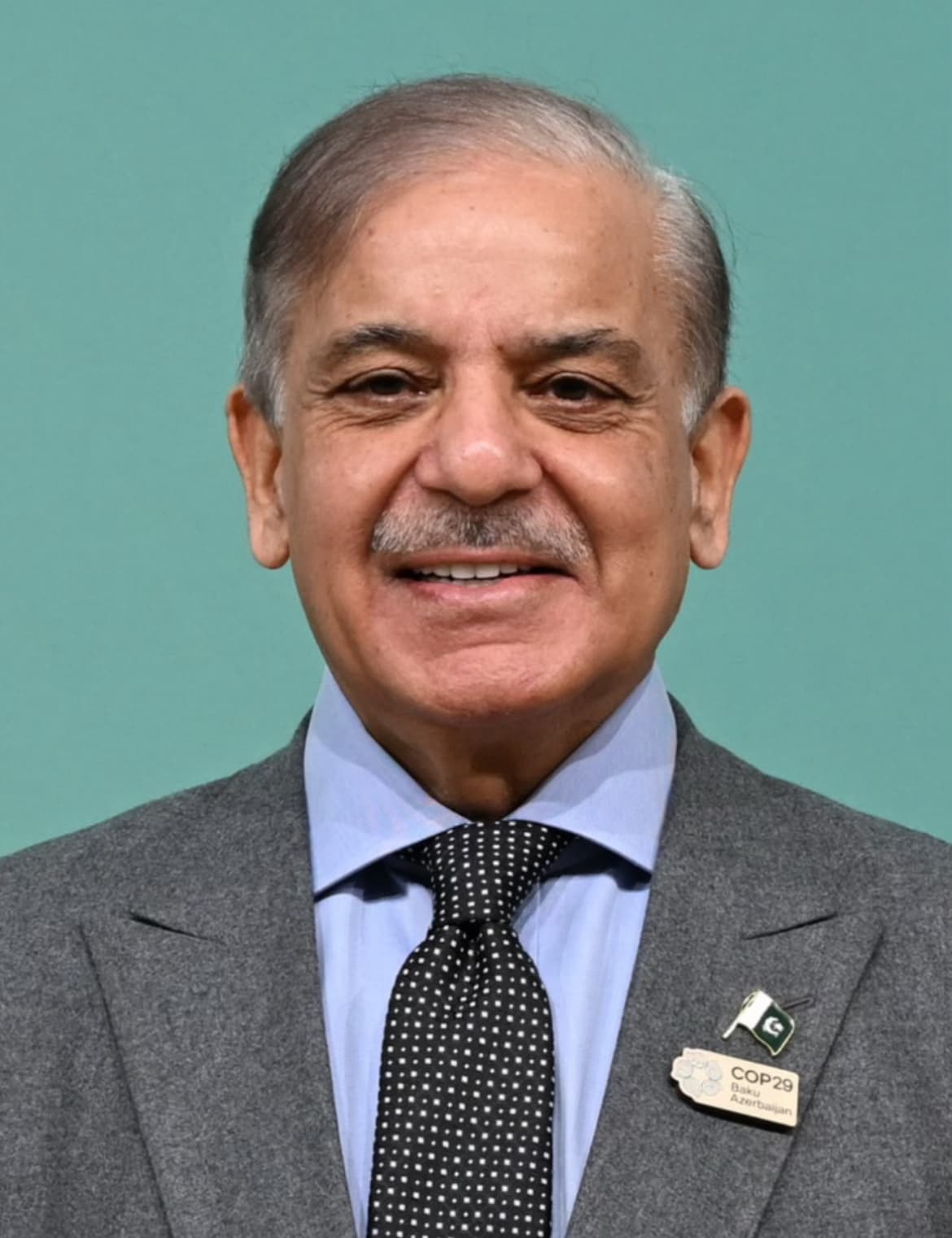 Shehbaz presses exporters as Aurangzeb sets out capital market reform