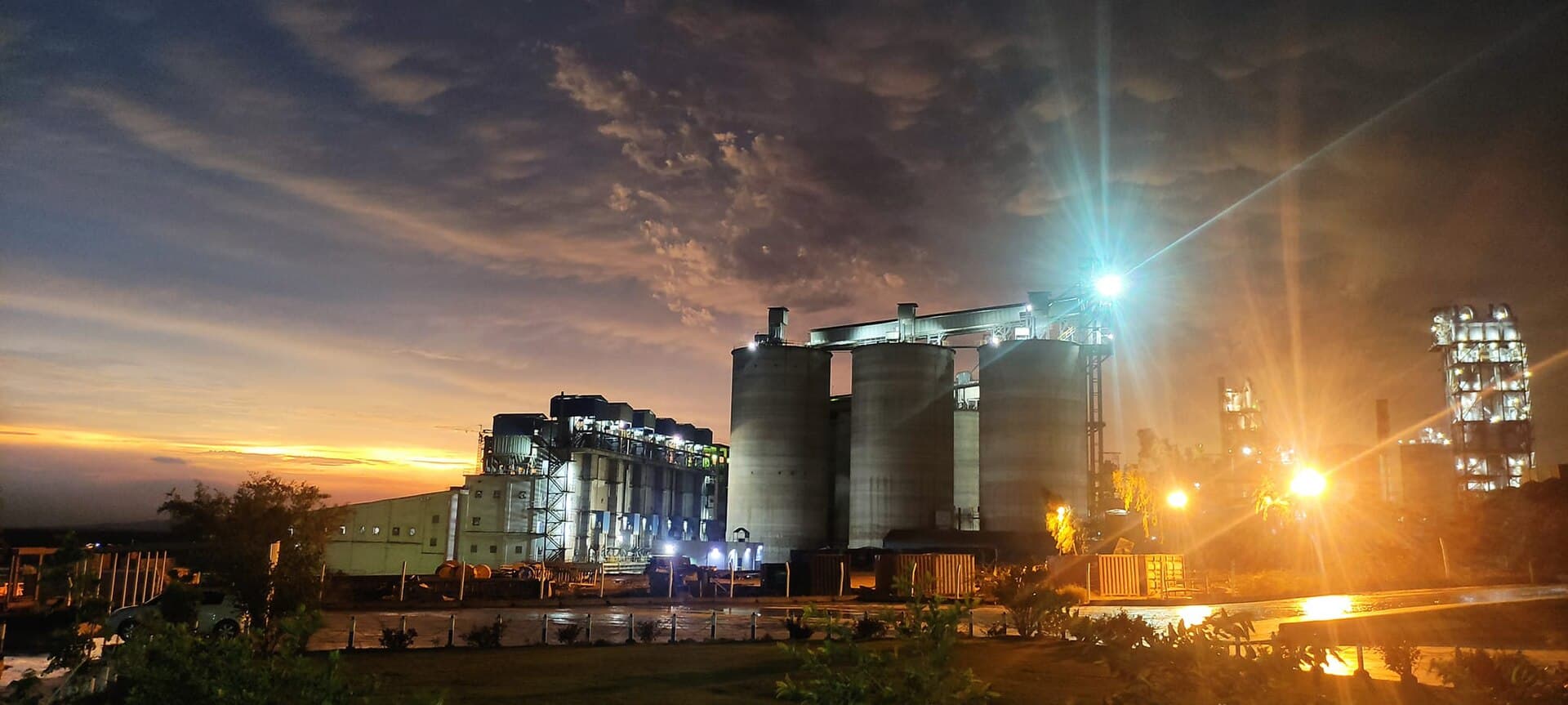 Lucky Cement adds 3.2 MTPA at Karachi, lifting Pakistan capacity to 18.8 MTPA