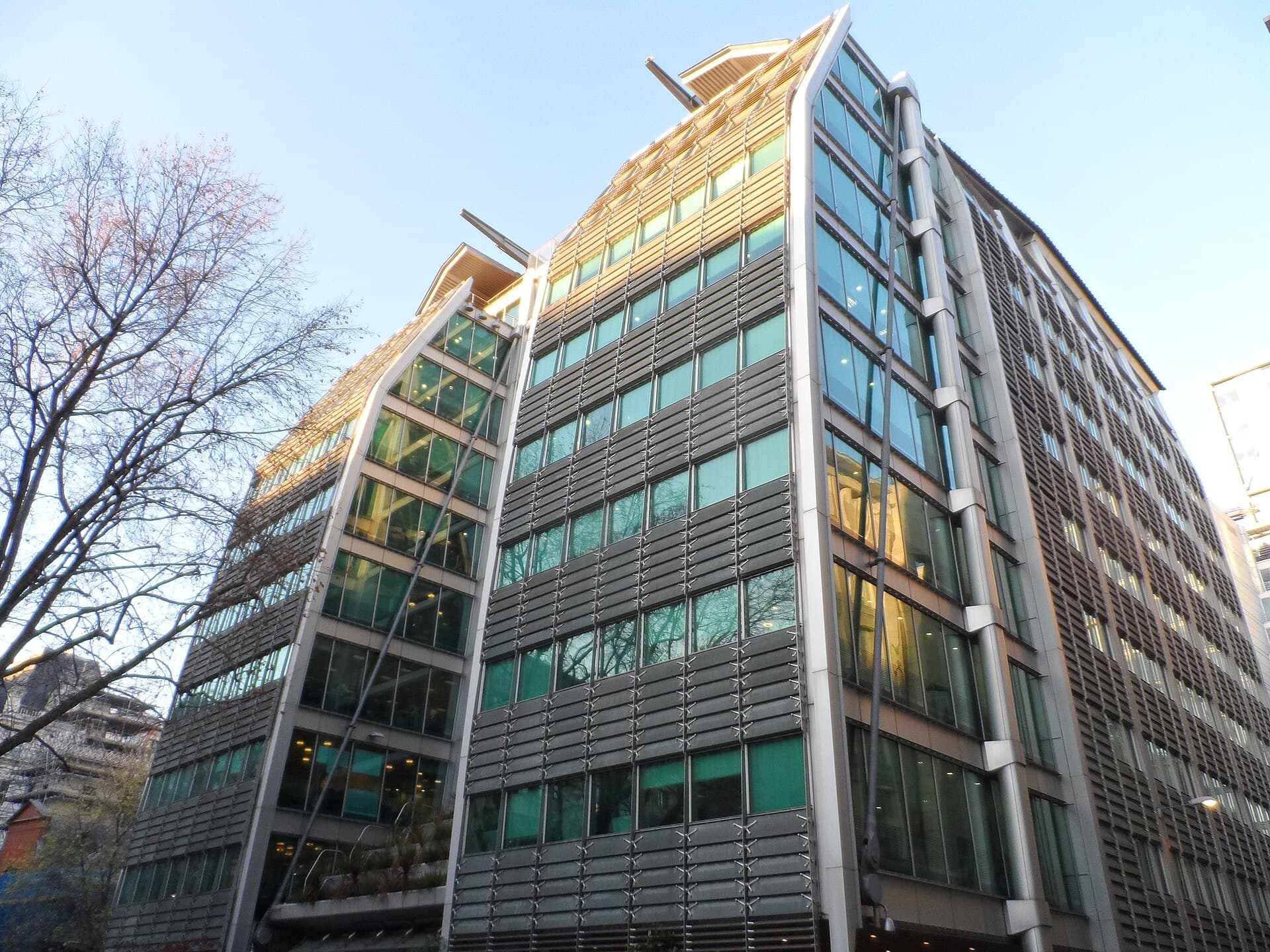 UK crypto buyers filed 10,092 bank complaints in 90 days, with Lloyds topping the list